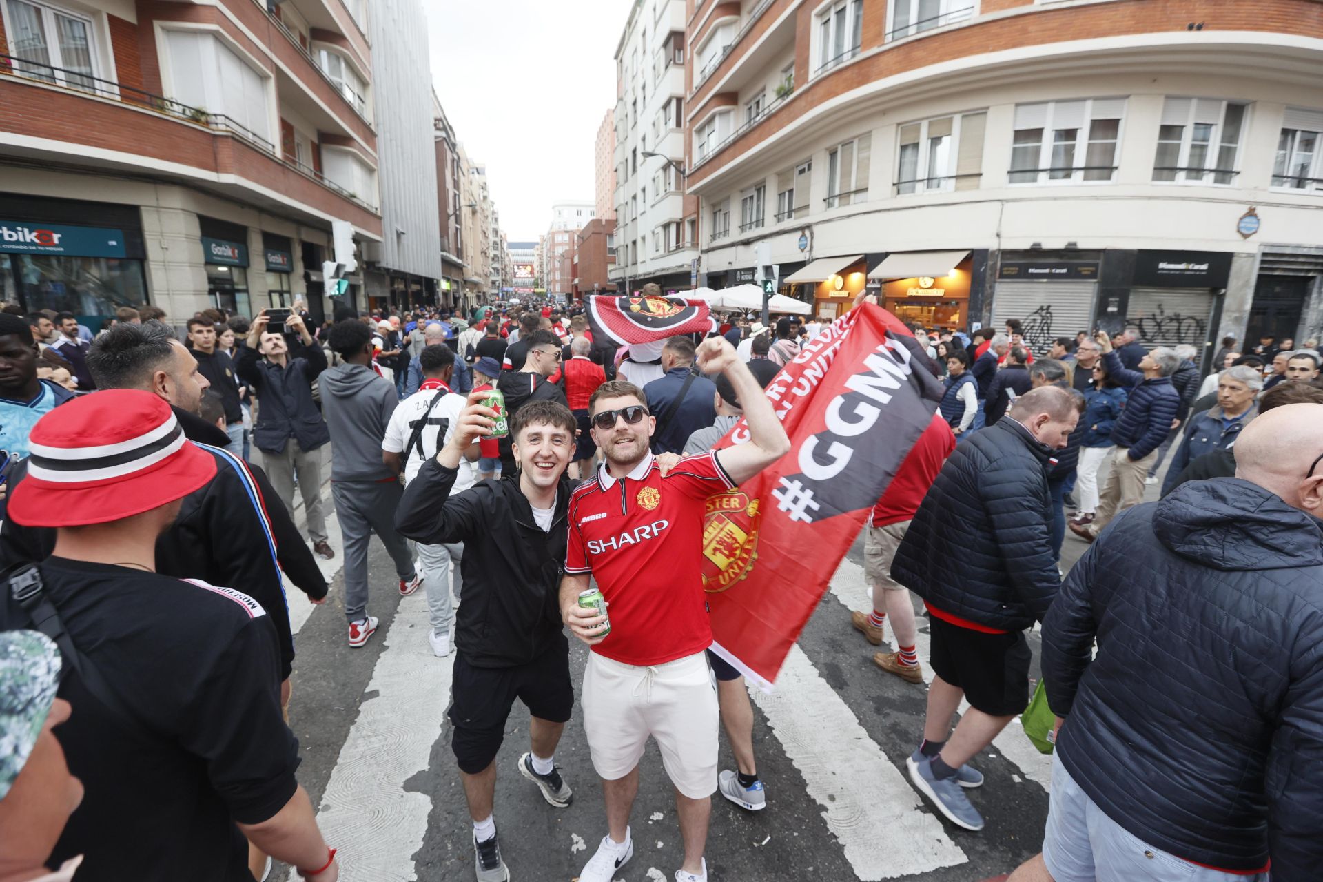 El acceso de los aficionados británicos a San Mamés