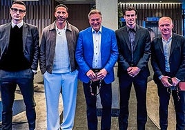 De izquierda a derecha, Berbatov, Ferdinand, Hoddle, Bale y Scholes.