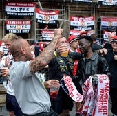 Forofos del Manchester United, el miércoles en la Plaza Nueva.