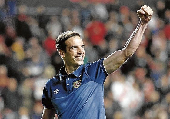 19 victorias, 17 empates y 19 derrotas de Iñigo Pérez en 55 partidos.