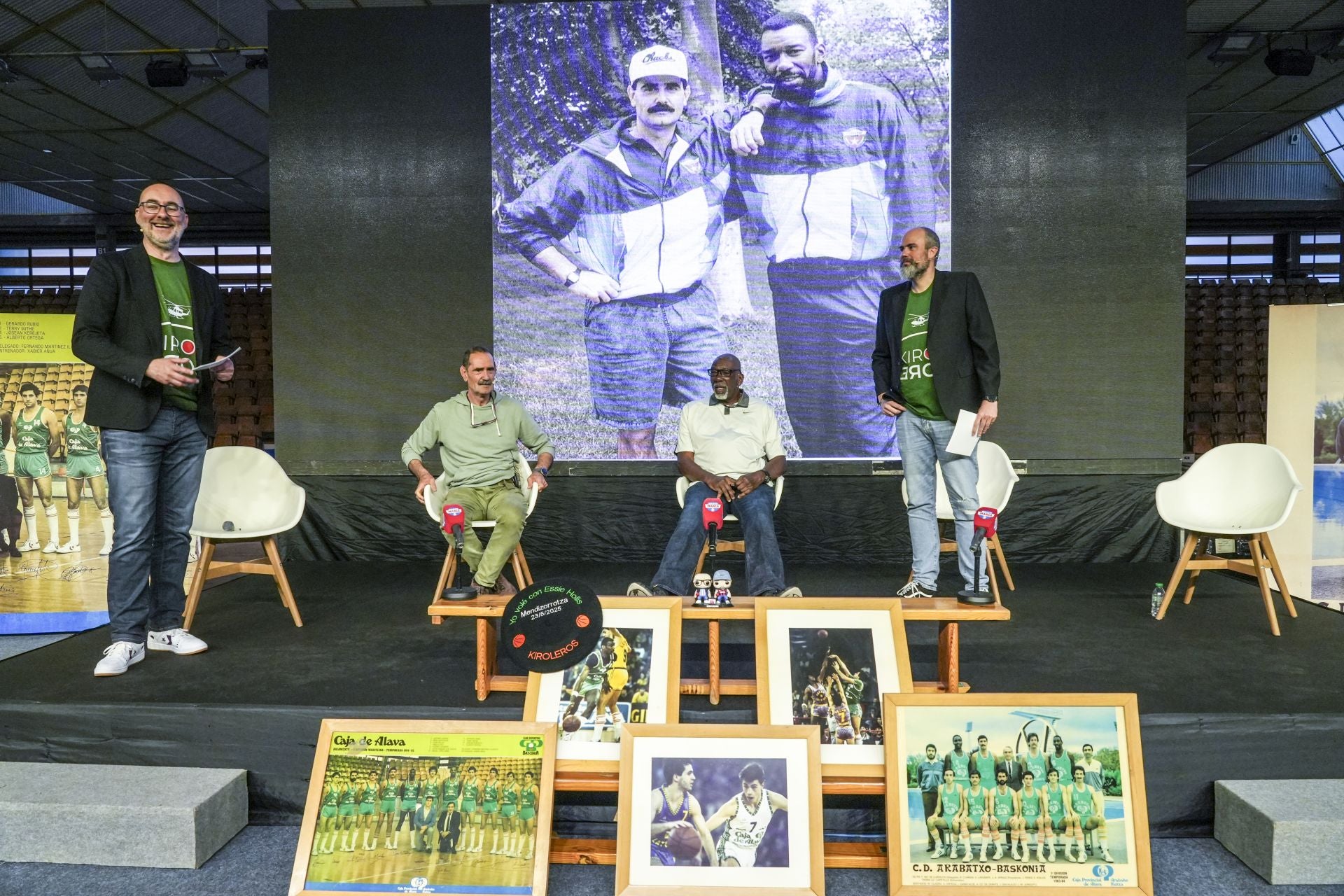 La reunión con Hollis en imágenes