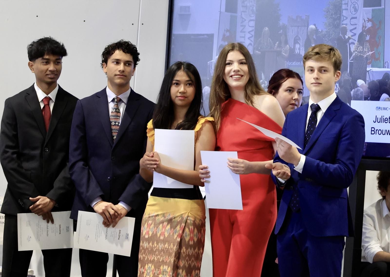 La infanta Sofía se gradúa en Bachillerato Internacional