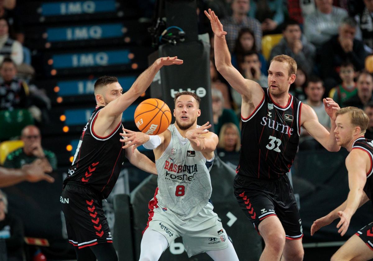Hacia el play off por la vía del derbi