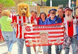 Gamiz-Fika se viste de rojiblanco en el hermanamiento de peñas del Athletic
