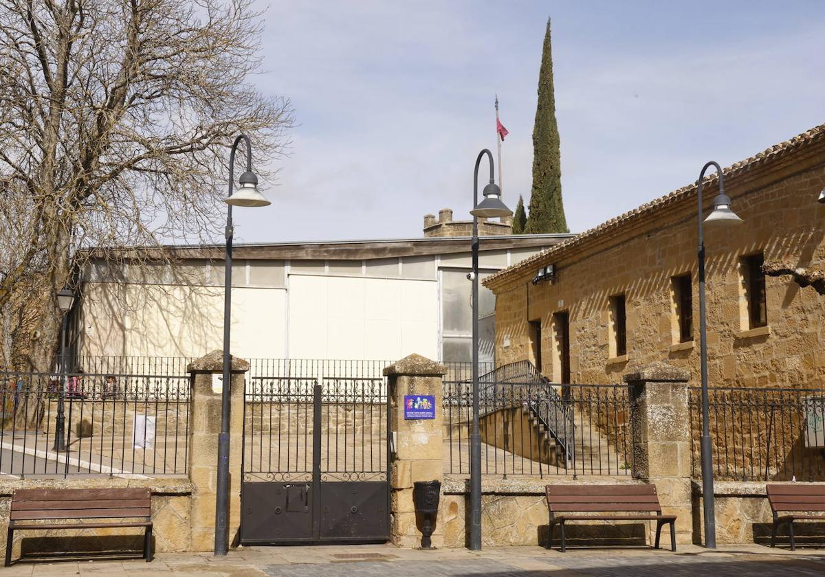 La obra en la cubierta del colegio de Laguardia obligará a instalar barracones