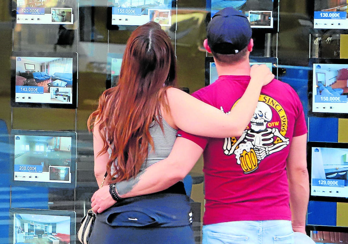 Un inversor desvela las tretas de las inmobiliarias para acceder a tus datos: «Os sorprenderíais»