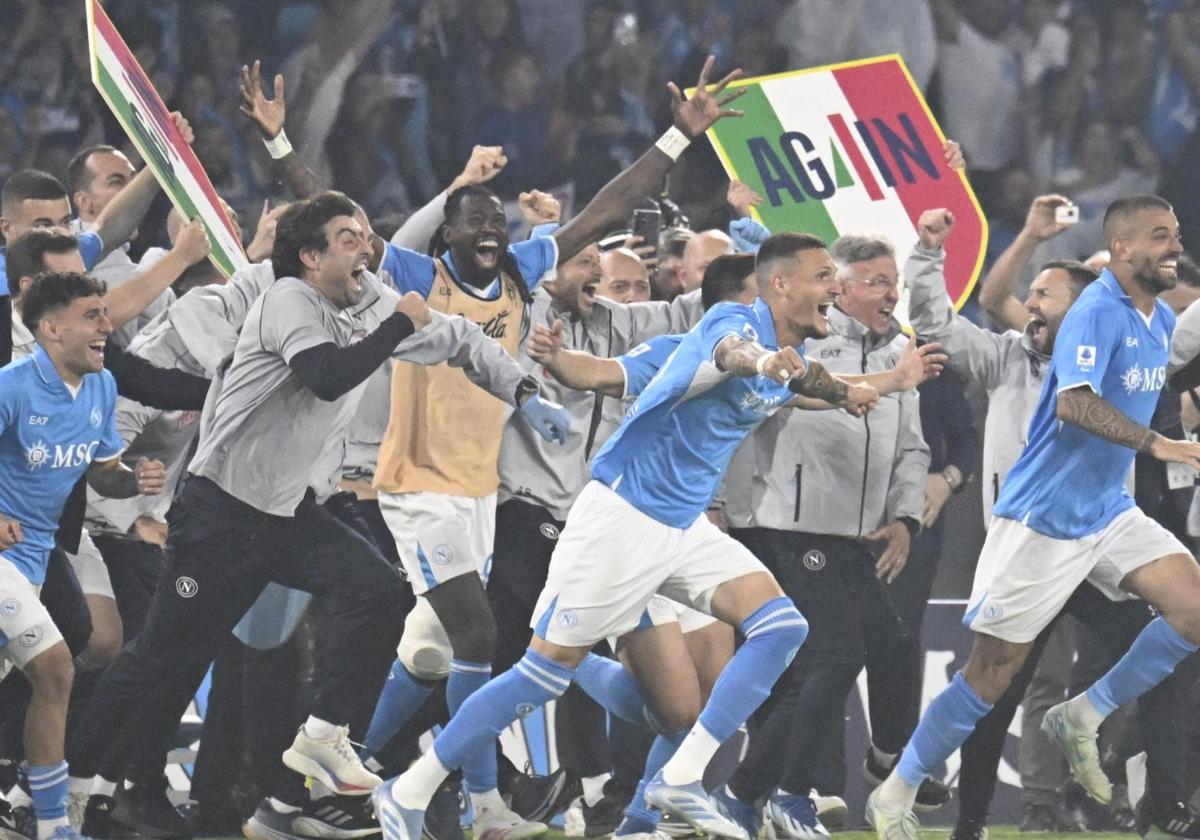El Nápoles reconquista la Serie A y destrona al Inter