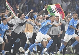 El Nápoles reconquista la Serie A y destrona al Inter