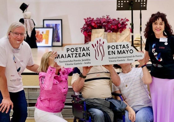 Poetas en Mayo también rima en la cárcel de Zaballa