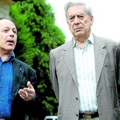 Javier Marías, Mario Vargas Llosa y Arturo Pérez-Reverte en 2008, en un encuentro organizado por la Universidad Internacional Menéndez Pelayo.