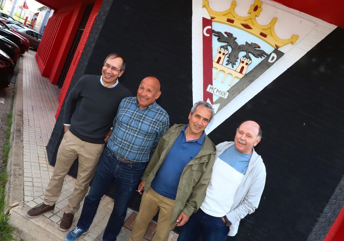 El fútbol del barro apuesta por el ascenso del Mirandés