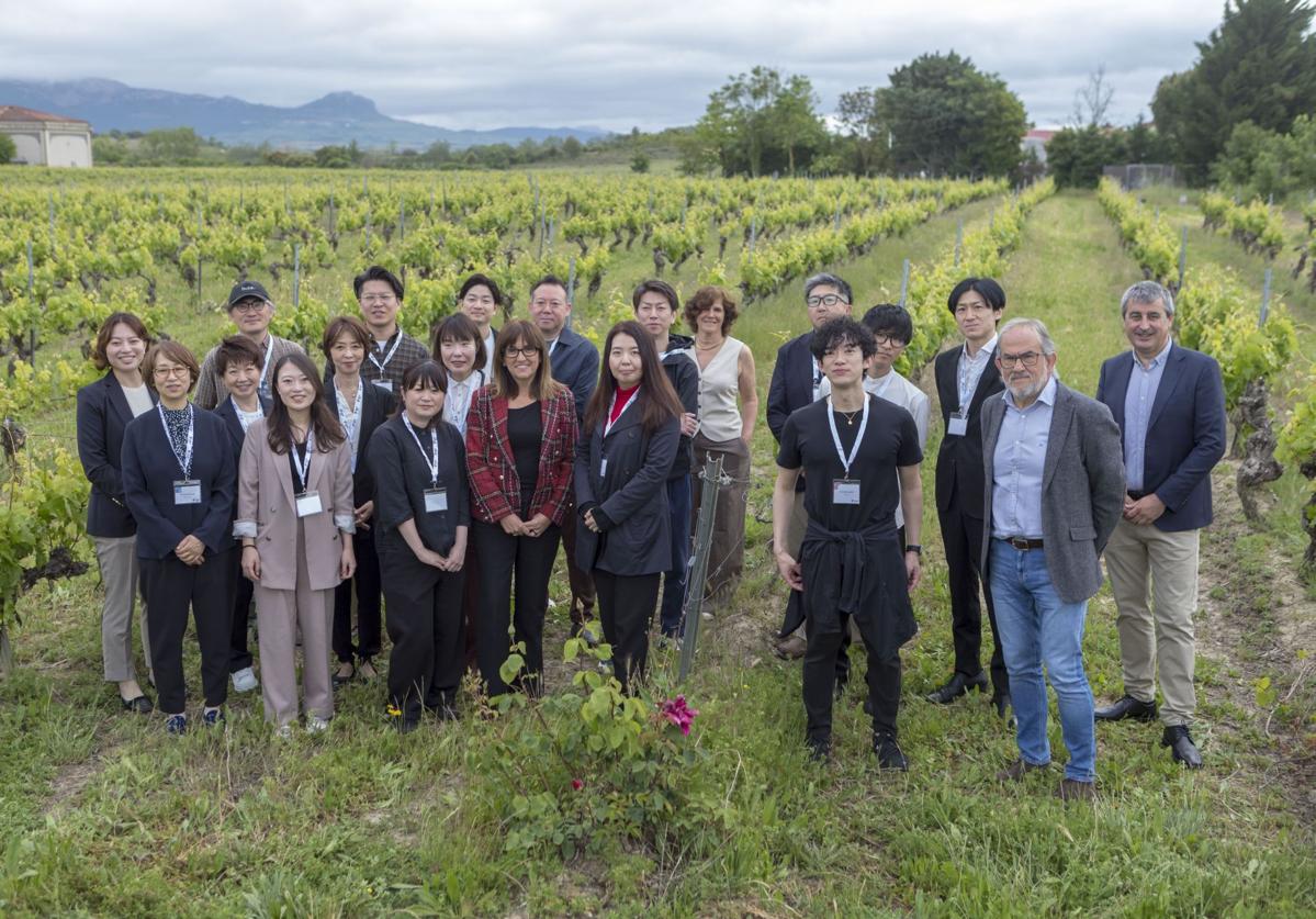 Miembros de la delegación japonesa y del Gobierno vasco.