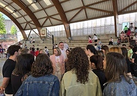 La alcaldesa, Amaia del Campo, se desplazó hasta el centro.