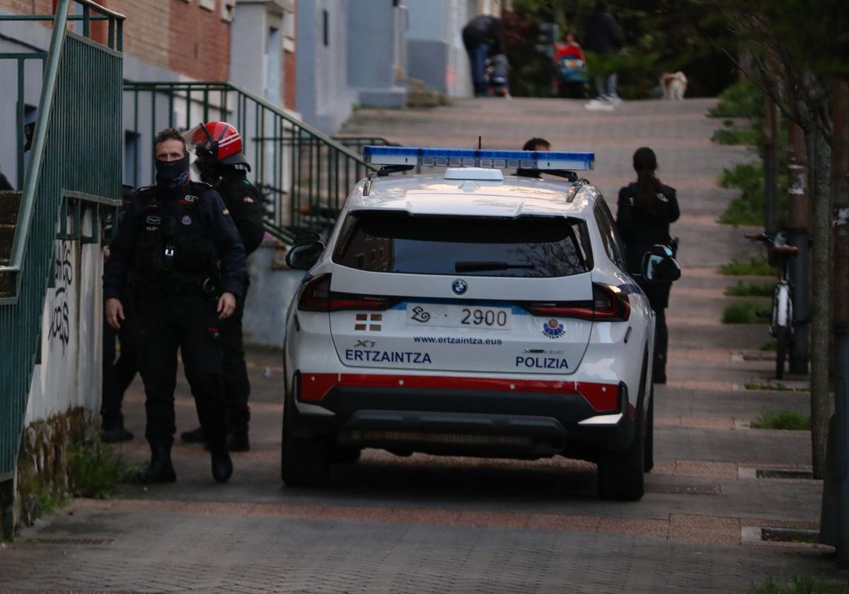 Detenido por robar el bolso a una mujer en Vitoria tras amenazarla con un cuchillo