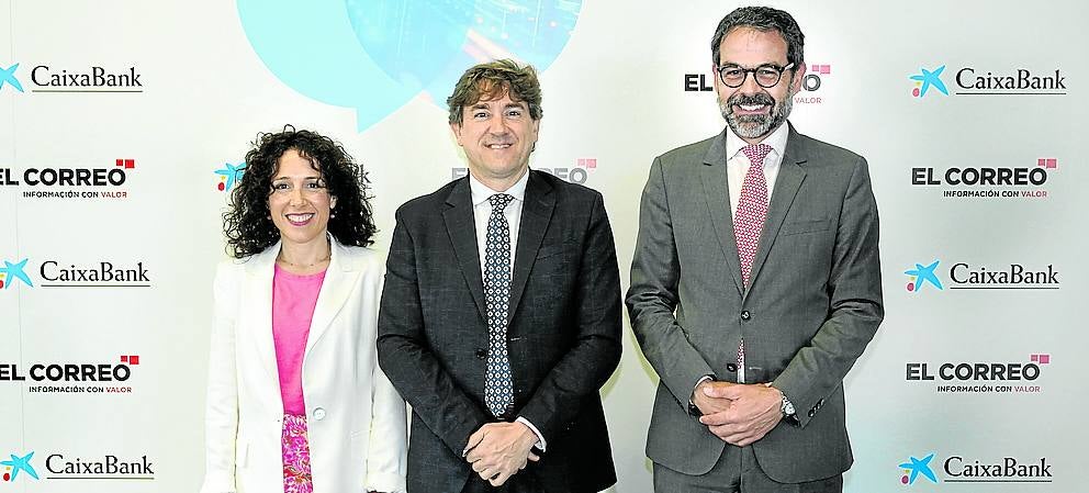Nora Abete, Eneko Andueza y Carlos García Buendía.