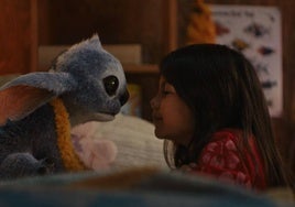 Crítica de 'Lilo y Stitch' (2025): Extraterrestre surfeando