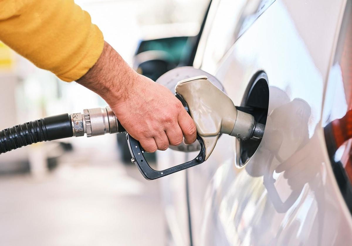 La advertencia de un mécanico para los coches de gasolina con la llegada del calor: «No lo dejes pasar»