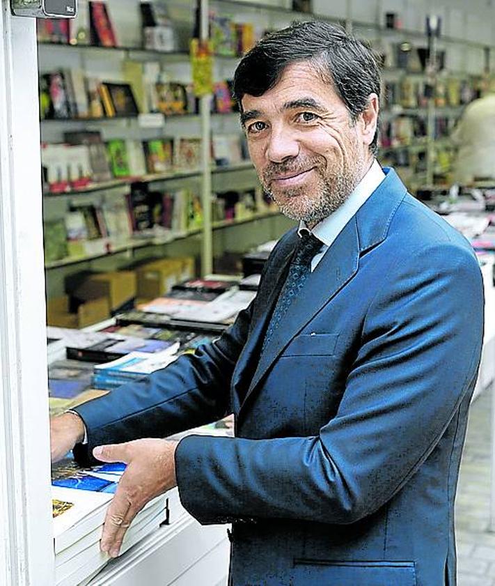 Imagen secundaria 2 - «Una feria literaria es lo contrario a la guerra»