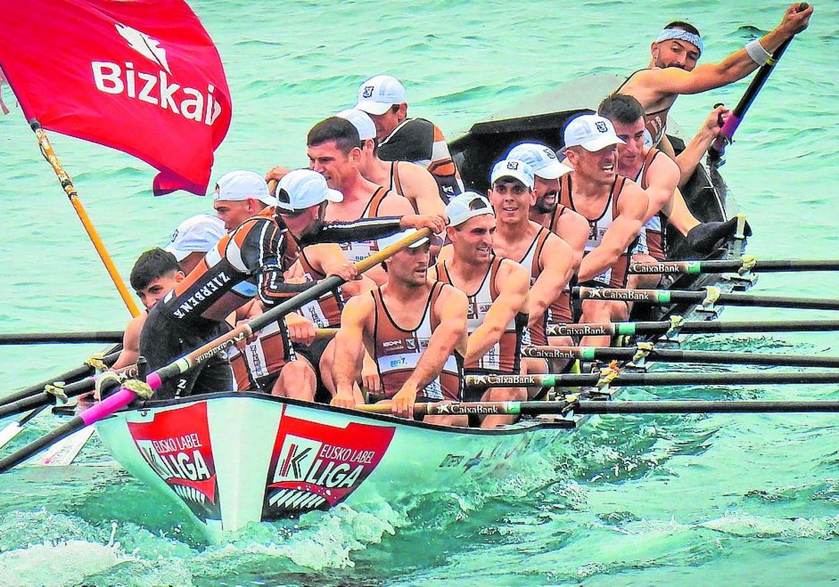 Zierbena doblega a Urdaibai y conquista la corona vizcaína