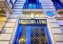 Bilbao pierde otro de sus comercios centenarios, la cristalería más antigua de Bizkaia
