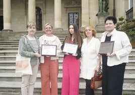 Sara Larrazabal, Mercedes Serrano, Leire Burgos, Elvira de la Hoz y Maite Aguirresarobe.