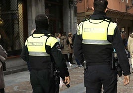 Piden 3 años a la mujer que agredió a un policía por identificar a un mantero en Bilbao
