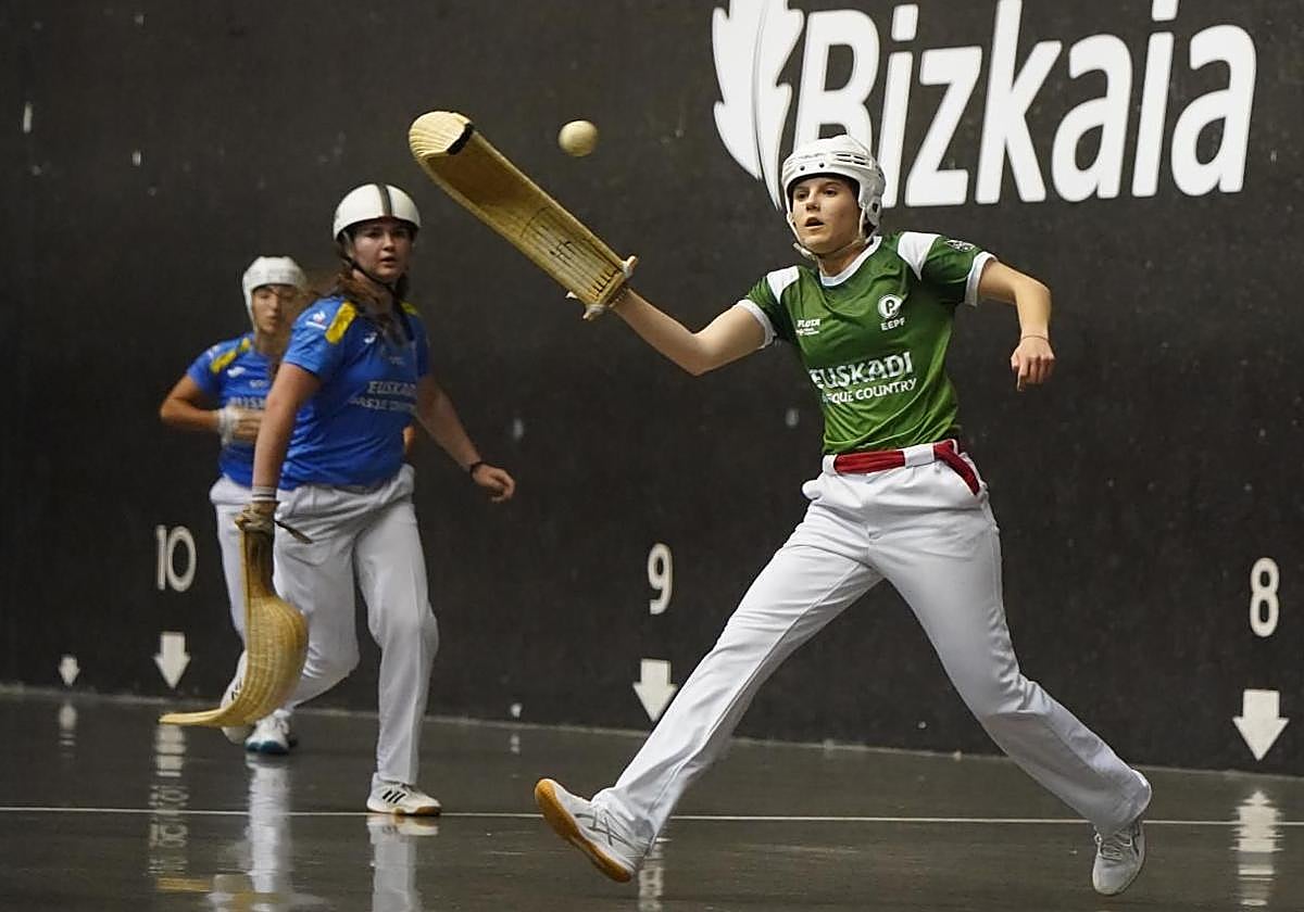 España vence a Euskadi en su primer partido oficial de pelota en ...