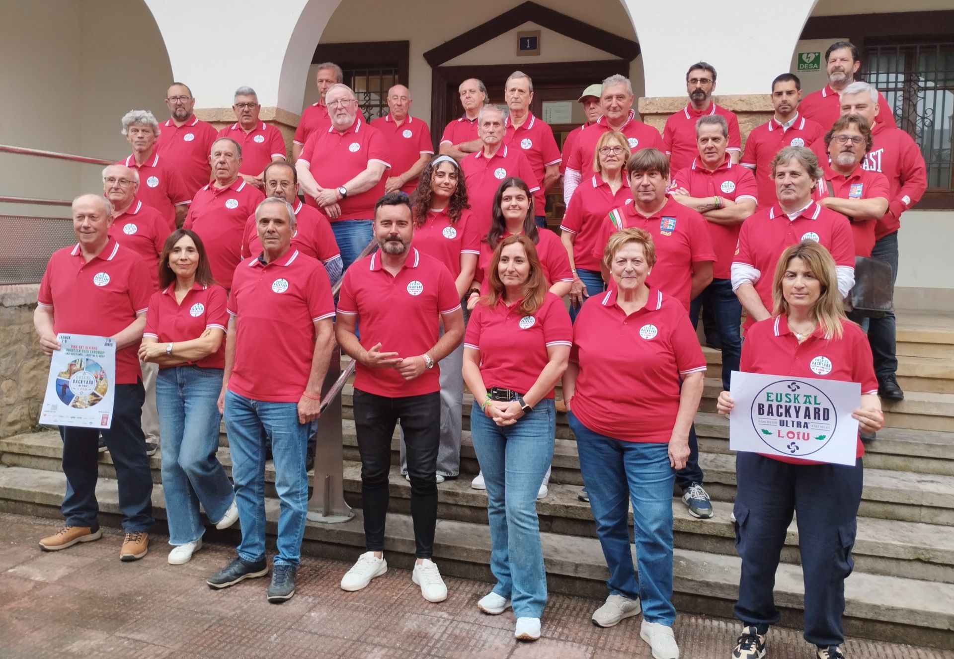 Presentación en el Ayuntamiento de Loiu de la Euskal Backyard Ultra.
