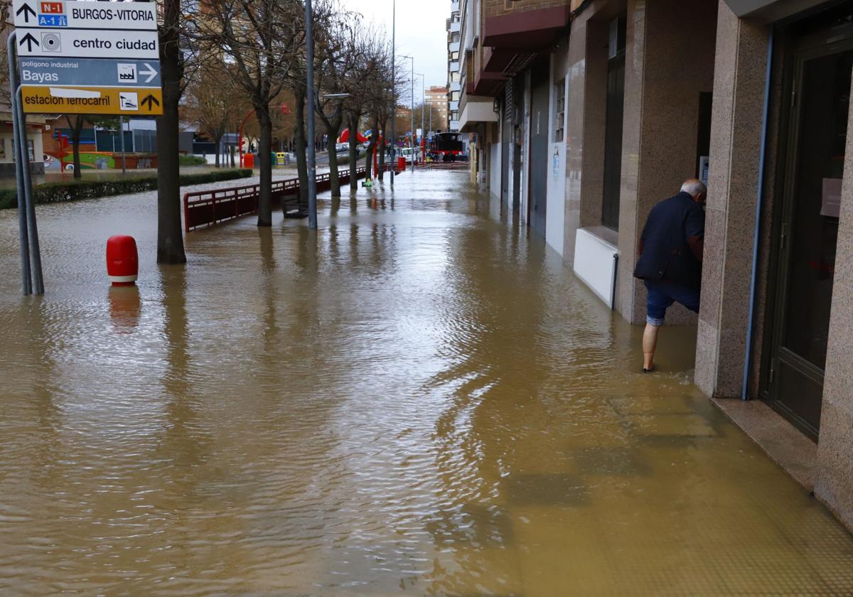 Se pretende evitar que se inunde la zona del cruce.