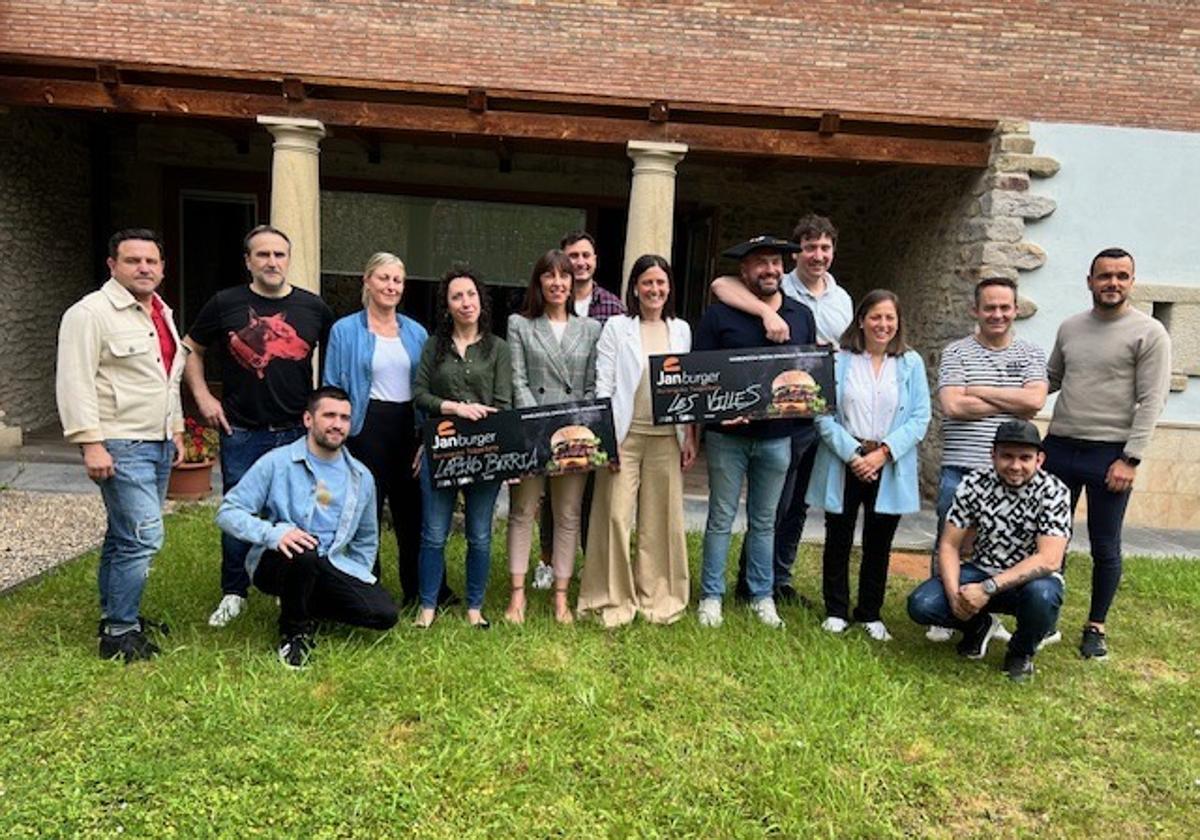 Los participantes de la primera edición de Janburger.