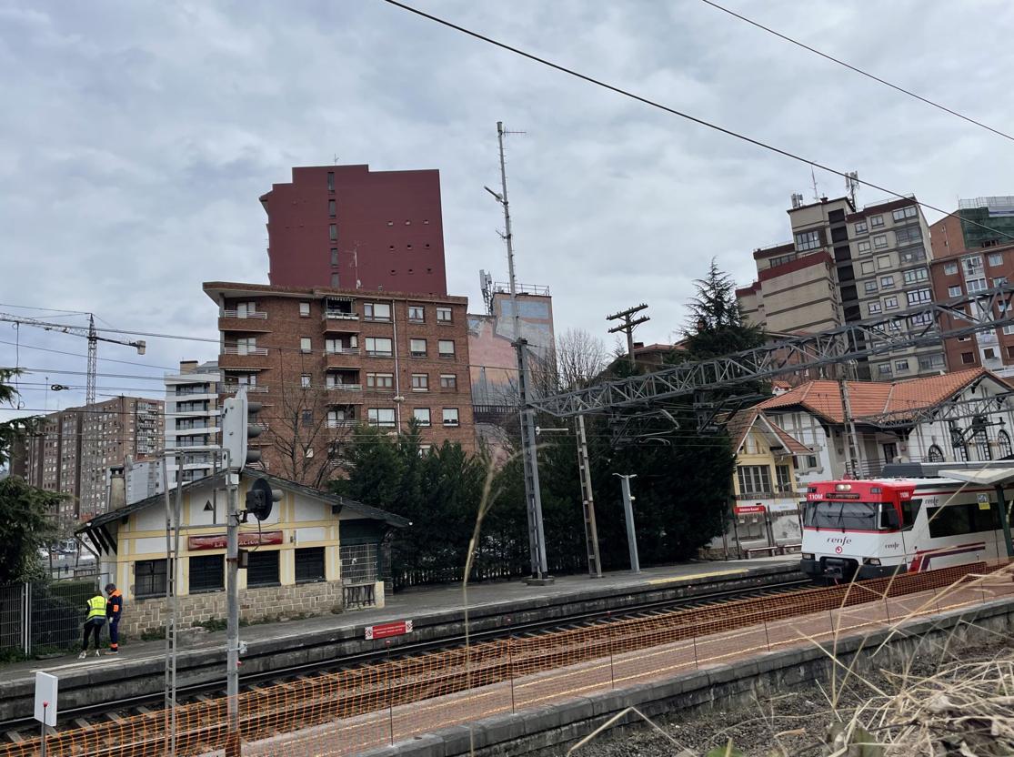 Vista de los trabajos en la estación de Bidebieta.