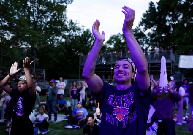 Un joven disfruta de un concierto del Summerstage 2025 l