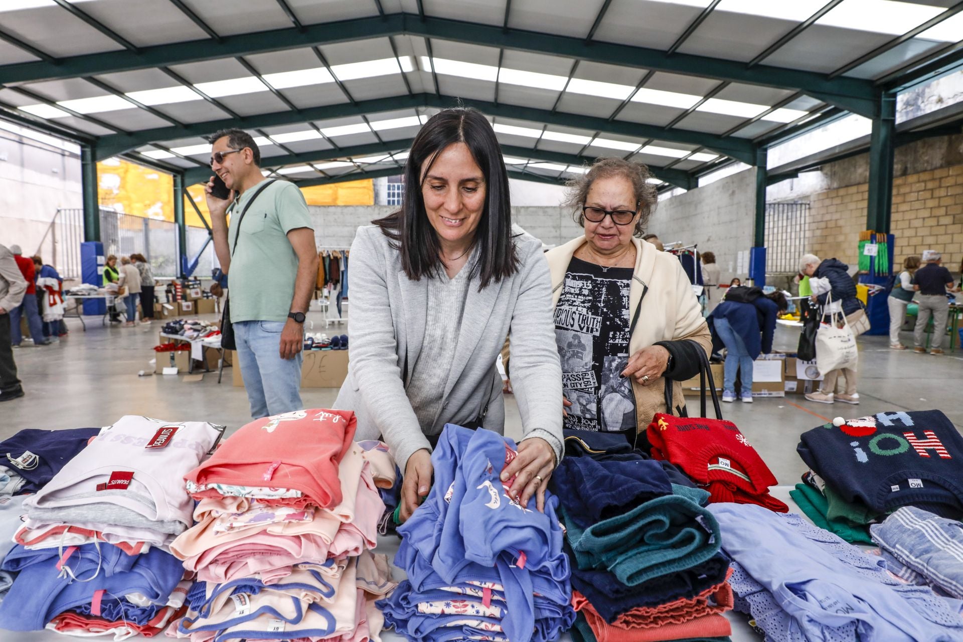 Mercadillo solidario de Aspanafoa