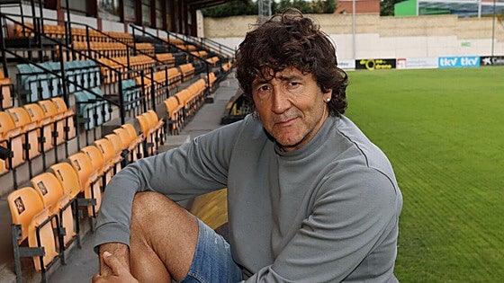 El enfado de Patxi Salinas con la RFEF: «No es normal que te digan que no puedes vestir el escudo de España»