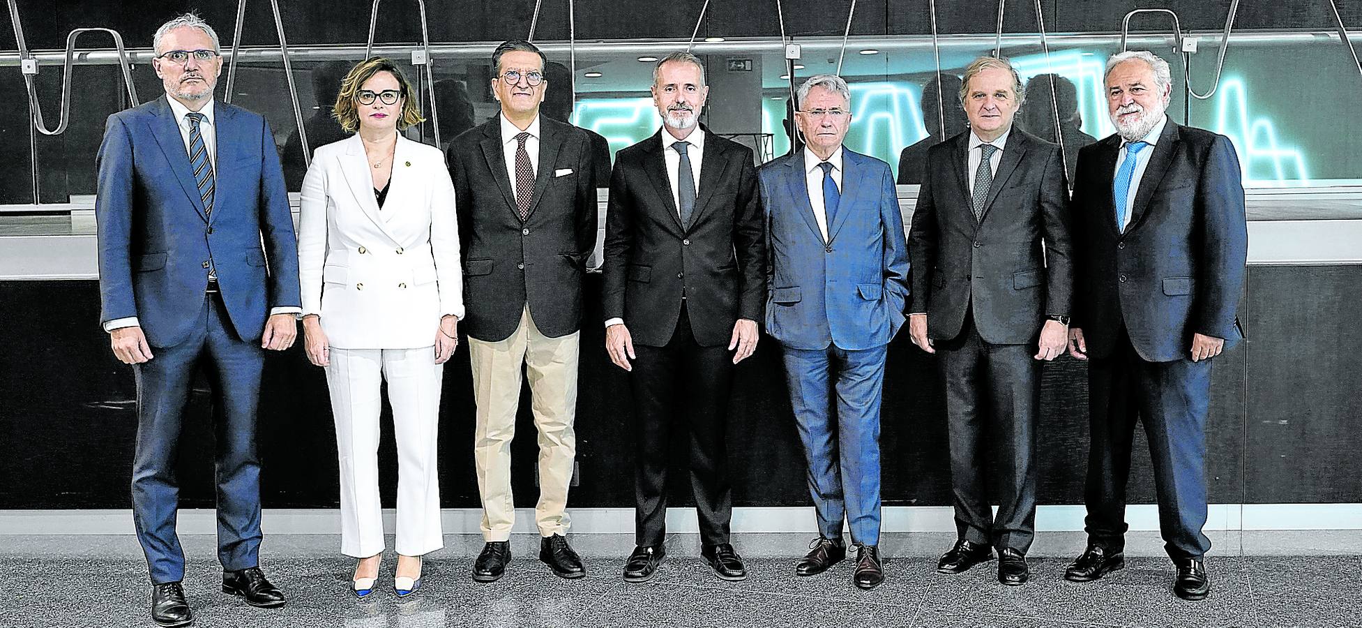 Iñigo Barrenechea, Elixabete Etxanobe, Enrique de Ybarra, Marc Murtra, Emiliano López Atxurra, Ignacio Ybarra y José Ignacio Zudaire.