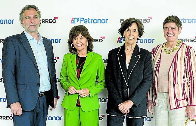 Javier López, María Goti, Miren Loyola y Leyre Madariaga.
