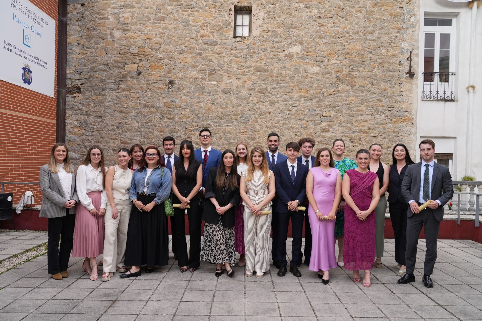 Los y las nuevas incorporaciones al Ilustre Colegio Oficial de la Abogacía Alavesa. 