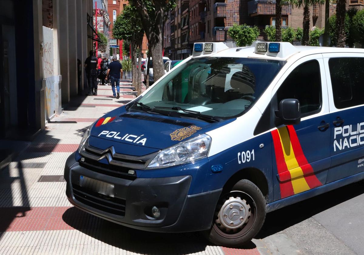 Arrestan a un vecino de Vitoria por robar dos ordenadores en Murcia y Elche