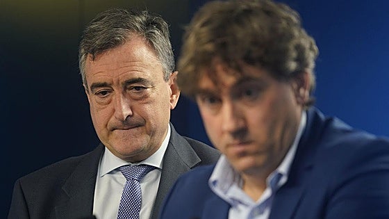 El PSE descarta reformas legales sobre el euskera y el PNV prepara «un paso al frente» en solitario
