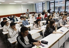 Prueba de la PAU en la Escuela de Ingeniería de Bilbao.