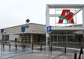 Exterior de un supermercado Alcampo ubicado en Madrid.