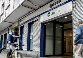 Una pareja de Basauri estafa 22.000 euros a Lanbide al cobrar la RGI de forma fraudulenta