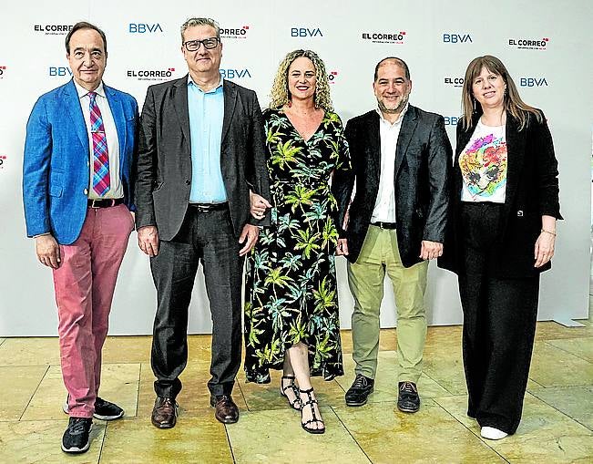 Rafael Gardeazabal, Javier Garcinuño, Susana Alaguero, Luis Arbiol y Janire Torvisco.