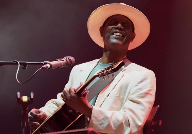 Eric Bibb