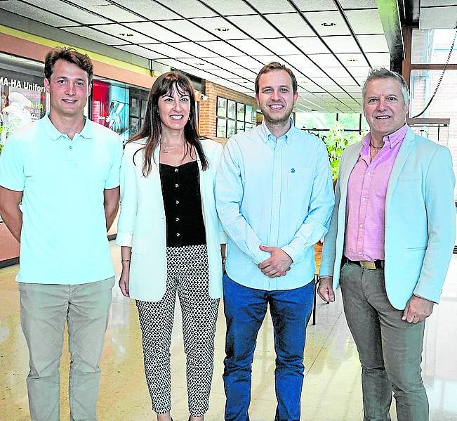 Lander Aróstegui, Leire Sáez, Álvaro Pérez y Aitor Buendía