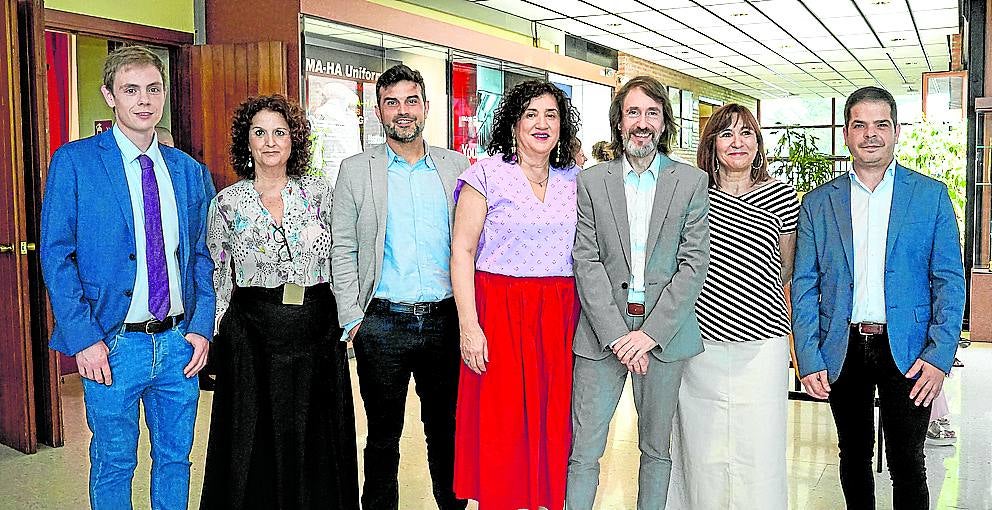 Aitzol Iturri, Ana Ordóñez, Andoni Otxandiano, Itxaso Ibarlucea, Roberto de Miguel, Rose Prieto y Asier Rodríguez.