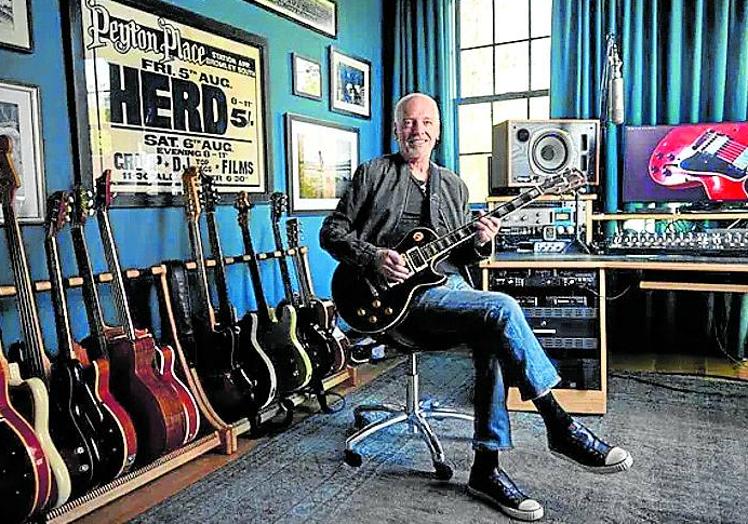 Frampton en su estudio.