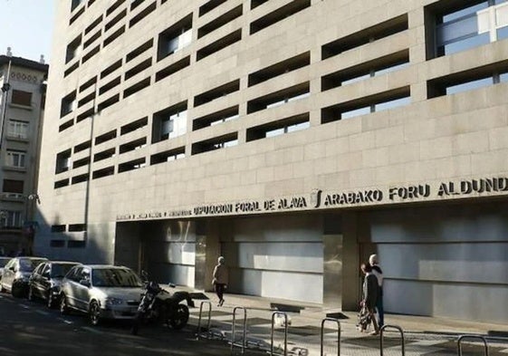 Álava recauda 993,2 millones hasta mayo, casi 90 más que en 2024
