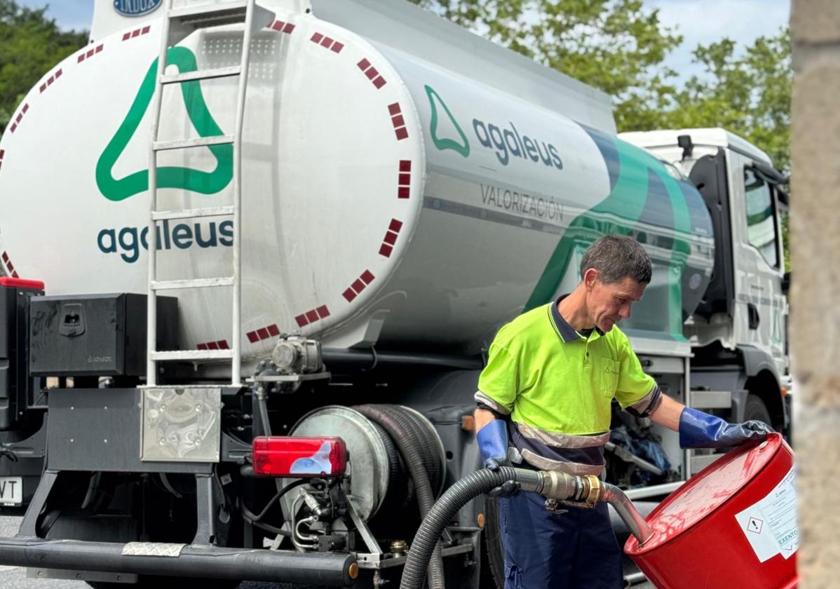 El grupo Agaleus ha adquirido Ekinoil, especializada en la recogida y transporte de aceites usados.