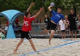 Vista de uno de los encuentros disputados en el parque de Bizkotxalde.